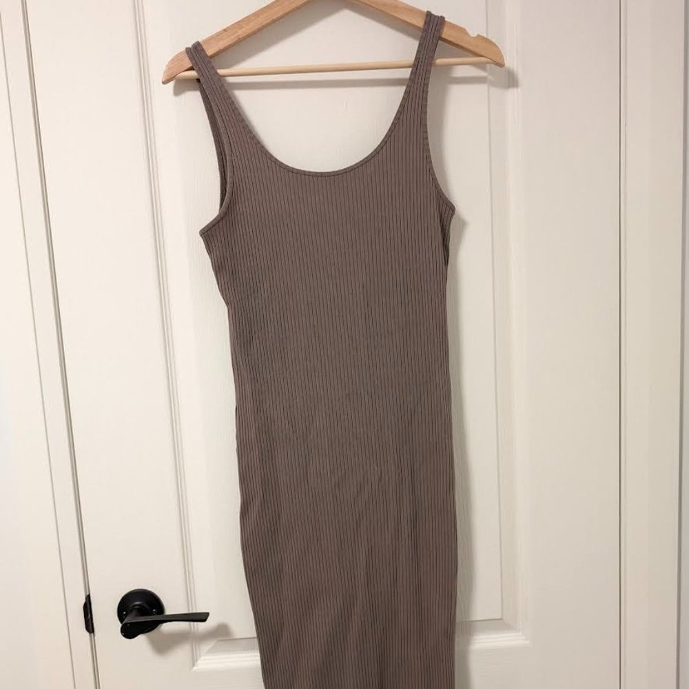 Aritzia - Wilfred Murdock dress (Size: Small)